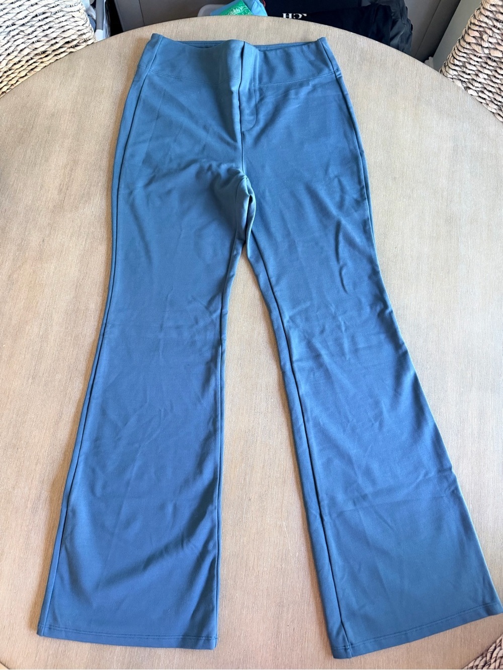 HALARA flex Slate Blue High-Rise work flare pants Leggings m EUC